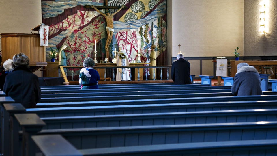 GLISSENT: Slik kan en gudtjeneste se ut i Den norske kirke. Uteblir de bes�kende fordi kirken lider av hukommelsestap? 

Illustrasjonsfoto: Truls Brekke