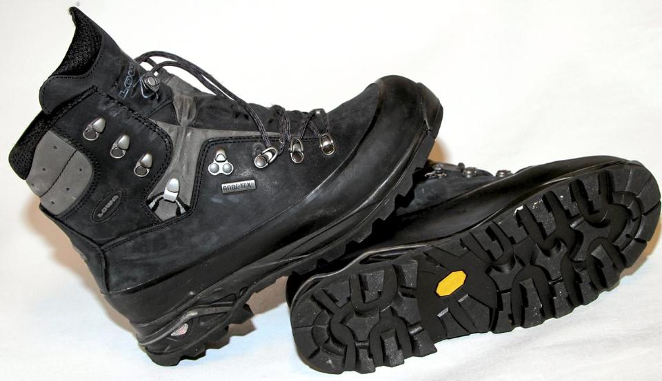 TERNINGKAST SEKS: Lowa Tibet Pro GTX er blant de aller beste fjellskoene i testen. John Arne Tungen