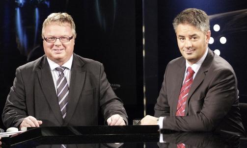 ARSENAL-FANS: Studiovert Dag Solheim (t.v) er Gunners-mann, det samme gjelder kveldens kommentator i London, Kenneth Fredheim. Foto: Canal Plus