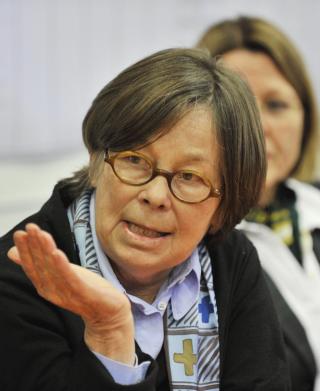 STYRET GIKK AV: Sabine Richter-Ellermann satt tidligere i styret til kostskolen. Styret har trukket seg etter at det kom fram at de har visst om overgrepsanklagene uten � ha g�tt til politiet. Foto: EPA/BORIS ROESSLER
