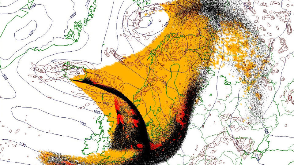 ASKESKYEN: Meteorologisk institutt har tilgang til beregningsmodeller som tar utgangspunkt i en kilde som sprer partikler (for eksempel en vulkan i utbrudd). Modellen kalles SNAP. Med dette som grunnlag, og med tilgang p� all relevant v�rinformasjon, kan instituttet beregne askeskyens bane de n�rmeste dagene. Slik vil det se ut i morgen fredag 16. april kl 11. Foto: METEOROLOGISK INSTITUTT/SCANPIX