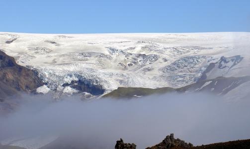 KATLA: Katla er dekt av isbreen Myrdalsj�kull. Foto: Wikipedia
