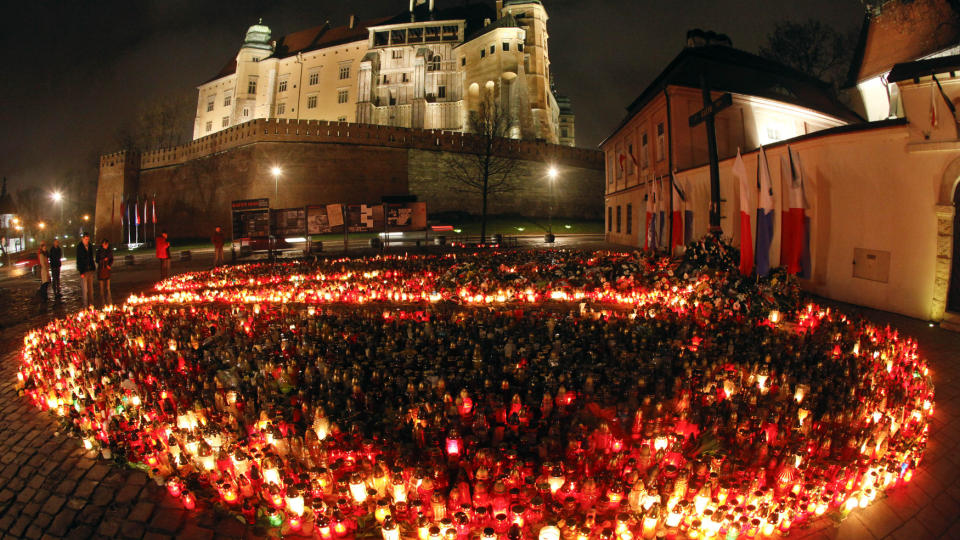 BEGRAVELSE: Wawel-slottet i Krakow, der avd�de president Lech Kaczynski etter planen skal begraves s�ndag. Foto: REUTERS/SCANPIX