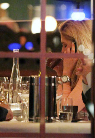 P� KROGEN: Madeleine valgte restauranten Prinsen, mens resten av familien er i Danmark. Foto: Olle Sporrong, Expressen
