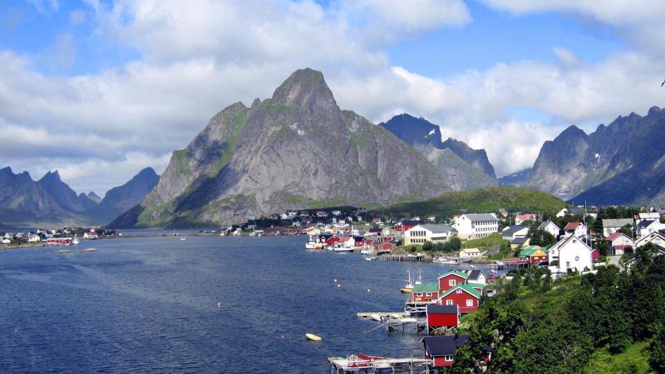 FESTIVALSTED: Reine i Lofoten har sin egen litteraturfestival. 
Foto. Hans A Vedlog