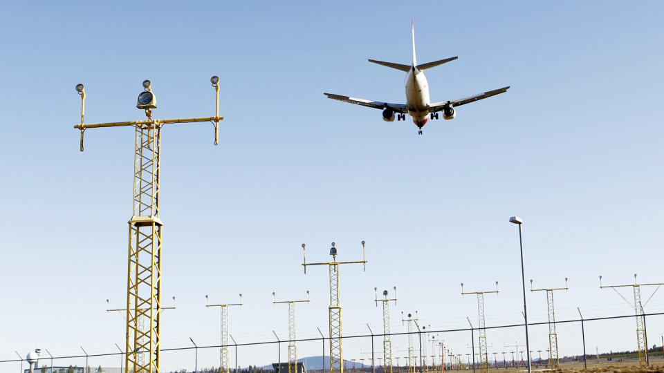 FARE FOR NY STENGING: Et Norwegian-fly lander p� Gardermoen i g�r morges.

Foto: H�kon Mosvold Larsen / SCANPIX