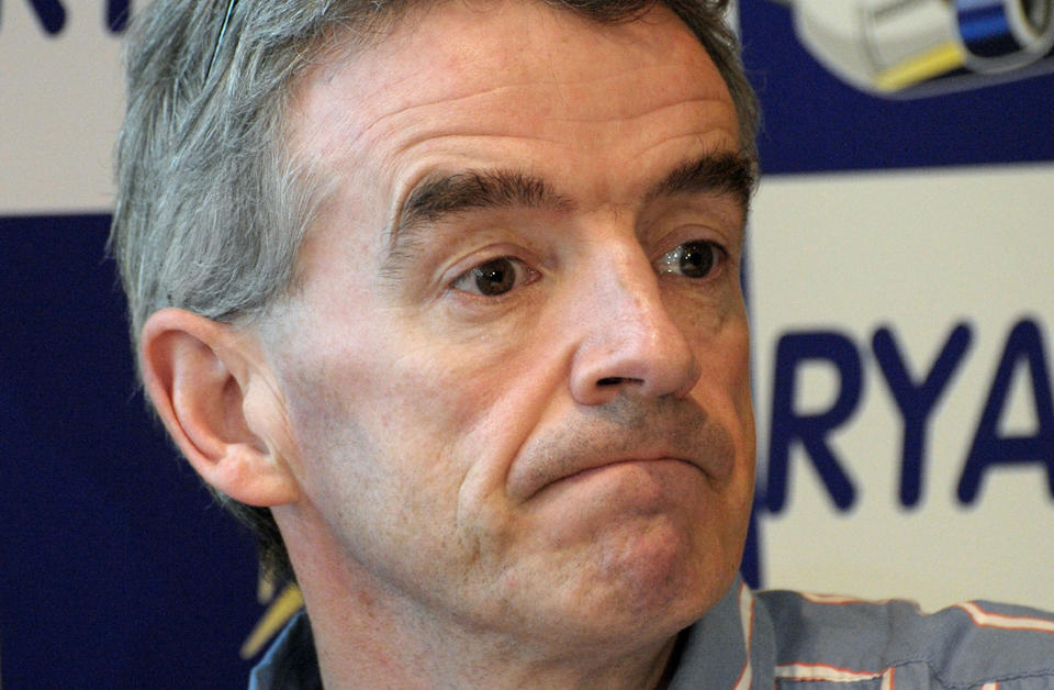 SNUR:  Michael O'Learys Ryanair vil likevel f�lge EU-reglene og dekke utgiftene til strandede passasjerer. Foto: Scanpix