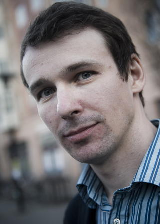 NEKTER: Leder i SOS Rasisme, Trond Thorbj�rnsen nekter for � ha sendt e-post som oppfordrer til tagging p� en byg�rd i Oslo. Foto: H�kon Eikesdal / Dagbladet