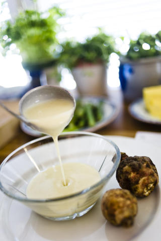 GLEMT GR�NNSAK: Jordskokksuppe