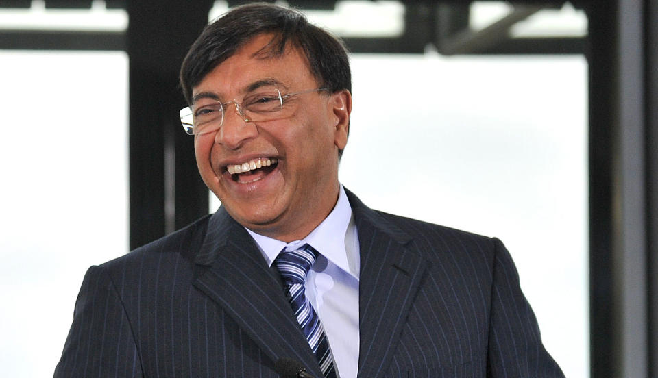 RIKEST I STORBRITANNIA:  St�lmagnaten Lakshmi Mittal er god for 200 milliarder kroner. Foto: SCANPIX