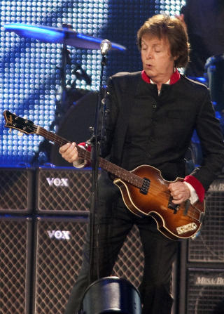 LAR SEG IKKE KNEKKE AV SKILSMISSE: Paul McCartney er den rikeste rockeren p� lista. Foto: SCANPIX