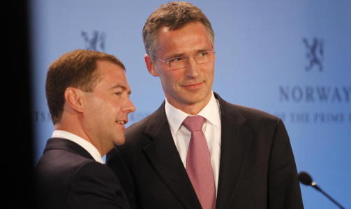 ENIGE: Russlands president Dmitrij Medvedvev på pressekonferansen etter de politiske samtalene med og statsminister Jens Stoltenberg tirsdag. Foto: Jon Terje Hellgren Hansen ENIGE: Russlands president Dmitrij Medvedvev på pressekonferansen etter de politiske samtalene med og statsminister Jens Stoltenberg tirsdag. Foto: Jon Terje Hellgren Hansen