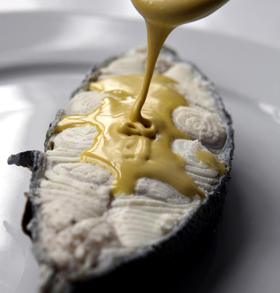 VOND � STAVE, GOD � SPISE: Sauce Kientzheim er en slags hybrid av majones og holland�s, skapt av molekyl�rgastronomen Herv� This. Navnet kommer fra hans elsassiske hjemby.