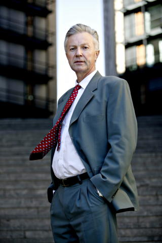 - IKKE UNNSKYLD: Nupi-forsker og tidligere direkt�r, Sverre Lodgaard, er sv�rt forn�yd med at Norges havomr�de er sju ganger s� stort som landarealet. Foto: Tore Bergsaker/Dagbladet