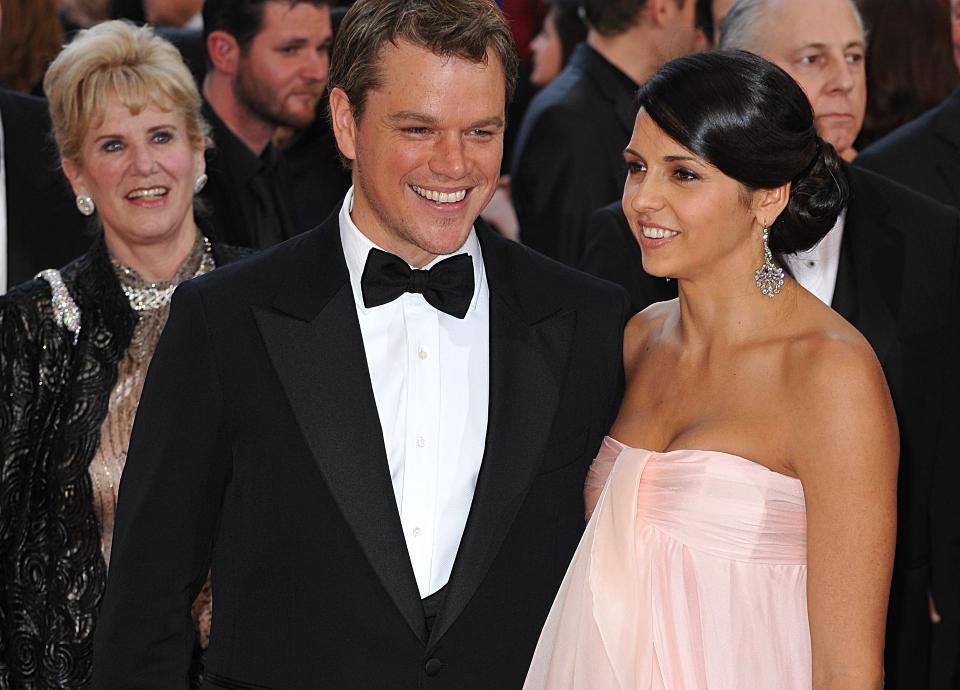 FORELDRE IGJEN: Skuespiller Matt Damon og kona Luciana Bozan Barroso giftet seg for fem �r siden. N� venter paret sitt tredje barn. Foto: STELLA PICTURES