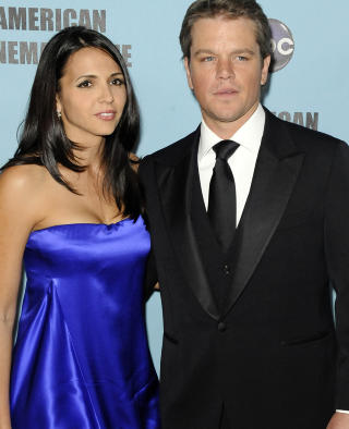M�TTES P� MIAMI BEACH: N� har skuespiller Matt Damon og kona Luciana Barroso v�rt gift i fem �r. Foto: REUTERS/Gus Ruelas