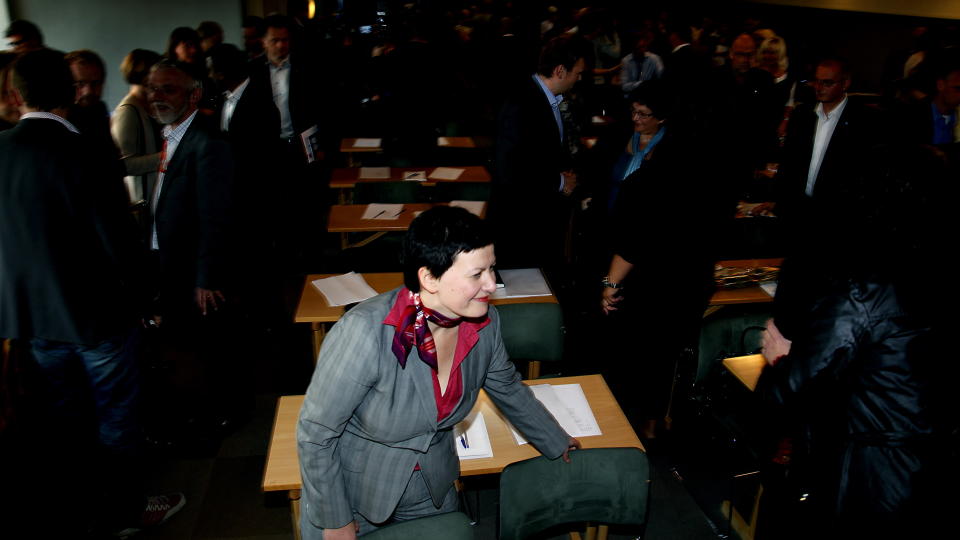 ALKOBR�K: Aps parlamentariske leder Helga Pedersen angriper Frps alkoholpolitikk. Foto: