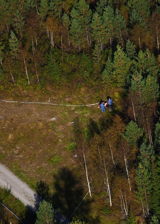 POPUL�RT TUROMR�DE: Linda Chen ble funnet i skogen omkring tre mil fra sitt bosted. Omr�det brukes flittig av turg�ere.  Foto: Expressen