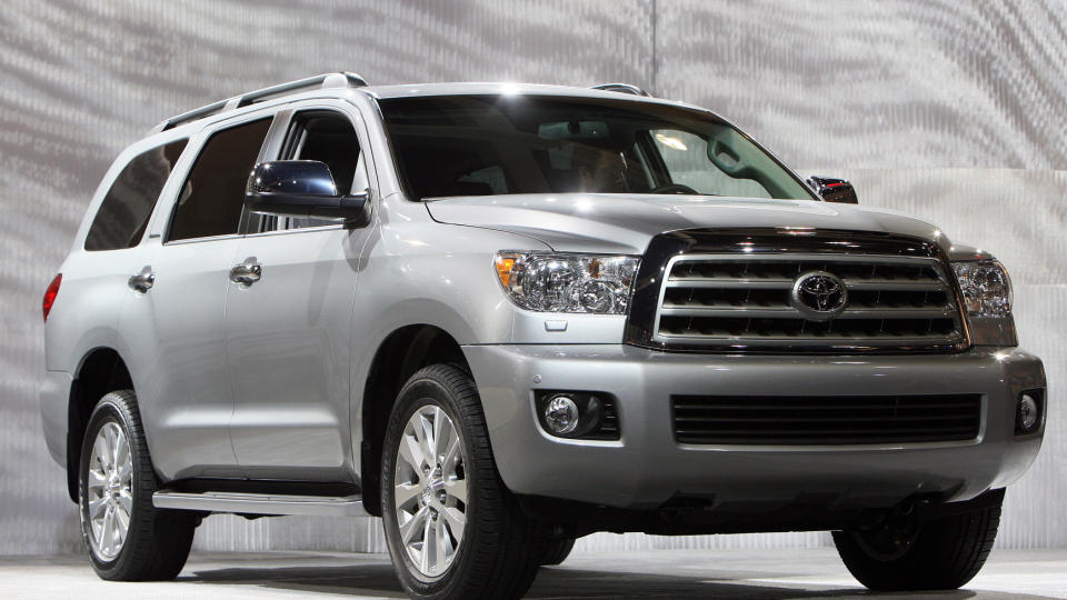 KALLES TILBAKE:  Nok en gang m� Toyota tilbakekalle store mengder biler i USA. Denne gangen er det SUV-en Sequoia. Foto: AFP PHOTO/GABRIEL BOUYS