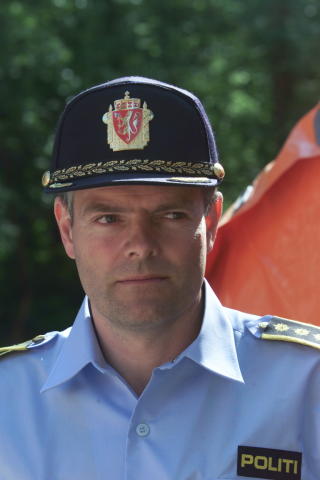 KARTLA NAZISTMILJ�: Politiet i Kristiansand. - Vi bruker mye tid p� dette. Halvparten av de involverte er under 18 �r. De som er over 18 er mer ideologisk engasjert, mens de under er mer preget av rus og vold, sier politistasjonssjef Ole Hortemo. (ARKIVFOTO)