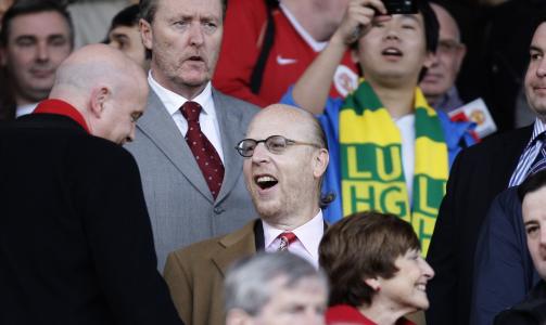 GLAZER-S�NN: Her er Manchester United-direkt�r Avram Glazer, s�nn av eier Malcolm, p� United-kamp mot Liverpool i mars. Foto: AP/Jon Super