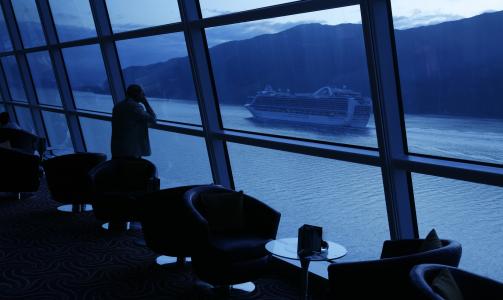 BL� TIME: Tid for nytelse og ettertanke ut fjorden.