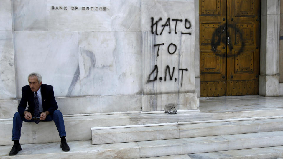 KRISE: Hellas er i en dyp �konomisk krise. Foto: REUTERS/Yiorgos Karahalis/Scanpix