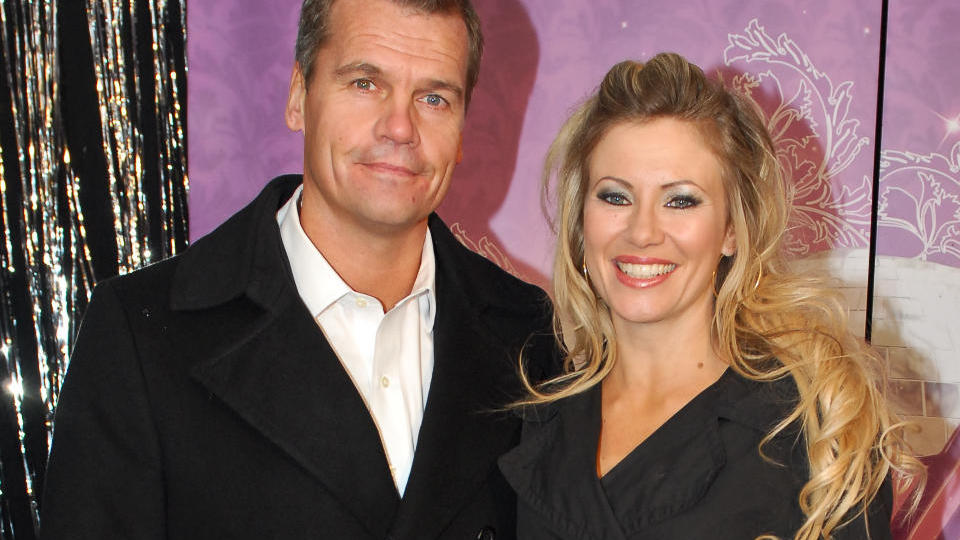 REDDET EKTESKAPET: Siri Kalvig og ektemannen Kjell-Erik �stdahl har v�rt gift siden 1998. I februar sprakk nyheten om at de var i en separasjonsprosess. Foto: STELLA PICTURES