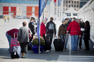 NYE REISENDE: Royal Caribbean Cruise Lines (RCCL) insisterer p� at det er trygt for nye reisende � legge ut med b�ten. Foto. Bj�rn Langsem / Dagbladet
