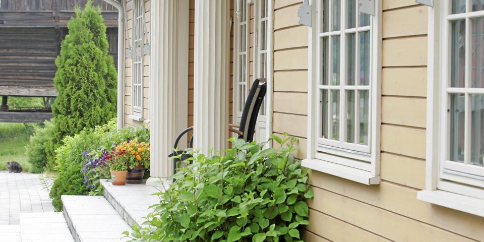 BOLIGFORSIKRING: Det er over 3.000 kroner p� � spare fra den billigste til den dyreste villaforsikringen i klikk sin unders�kelse. FOTO: Colourbox