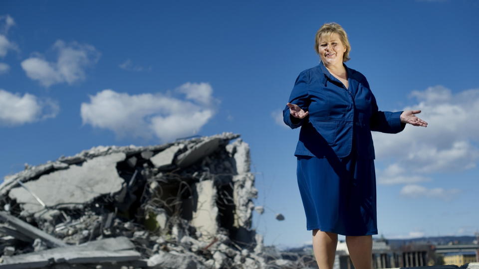 LANDSM�TETALEN: Erna Solberg gikk til frontalangrep p� de r�dgr�nnes velferdsstat og manglende vilje til � satse p� private initiativ i sin tale til landsm�te da det �pnet i Oslo i ettermiddag. Her er H�yre leder Erna Solberg fotografert i Bj�rvika foran anleggsarbeid og heisekraner.  Foto: Jon Terje Hellgren Hansen / Dagbladet