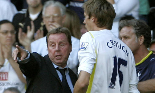 HARRY BESTEMMER: Tottenham-manager Harry Redknapp m� vurdere om han �nsker � beholde Crouch. En Champions League-plass kan bli avgj�rende. Foto: Akira Suemori, AP/Scanpix
