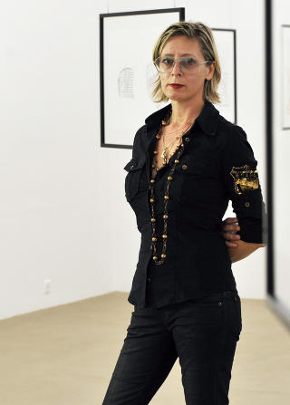 INTERNASJONALT ANERKJENT: Monica Bonvicini (45) er h�yt anerkjent internasjonalt for kunsten sin, og vant anbudskonkurransen om � lage det �ttende og siste kunstverket som skal pryde Operaen. Foto: GEORGIOS KEFALAS/EPA/SCANPIX