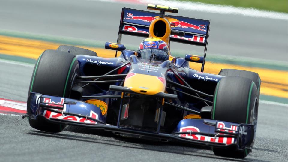 FULL KONTROLL: Mark Webber hadde ingen problemer med � holde p� ledelsen i Spania. Foto: EPA/VALDRIN XHEMAJ