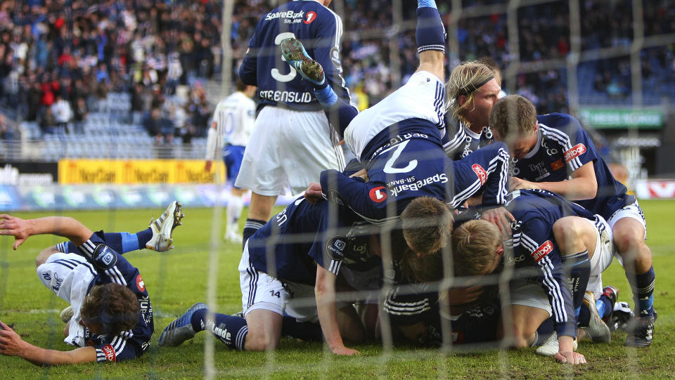 GLADE VIKINGER: Viking kom grusomt tilbake etter at Molde tok ledelsen p� Viking stadion. De ga seg ikke f�r 0-1 var blitt til 4-1. Foto: Alf Ove Hansen, Scanpix