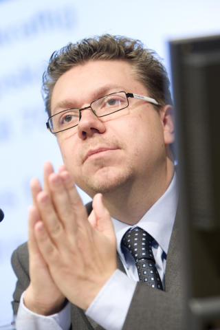 TRIST:  Finanspolitisk talsmann Ulf Leirstein lar seg ikke imponere over revidert statsbudsjett. Foto: Morten Holm / Scanpix