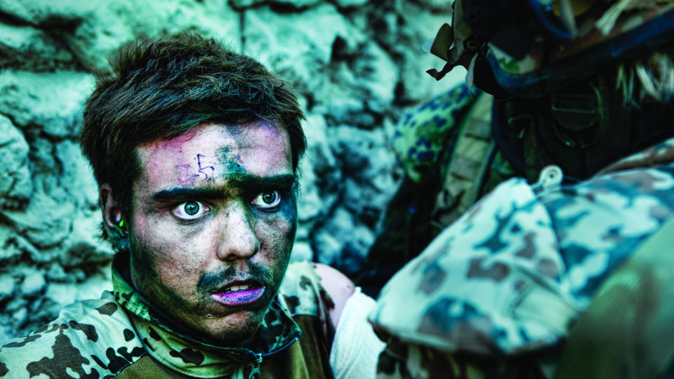 AVSL�RENDE: I dokumentaren Armadillo ser vi danske soldater skryte av drapene de nettopp har beg�tt i Afghanistan. De er desillusjonert, ikke bare p� grunn av egne tap, men like mye over fiendens usynlighet, skriver Carsten Jensen. Foto fra filmen: Lars Skree