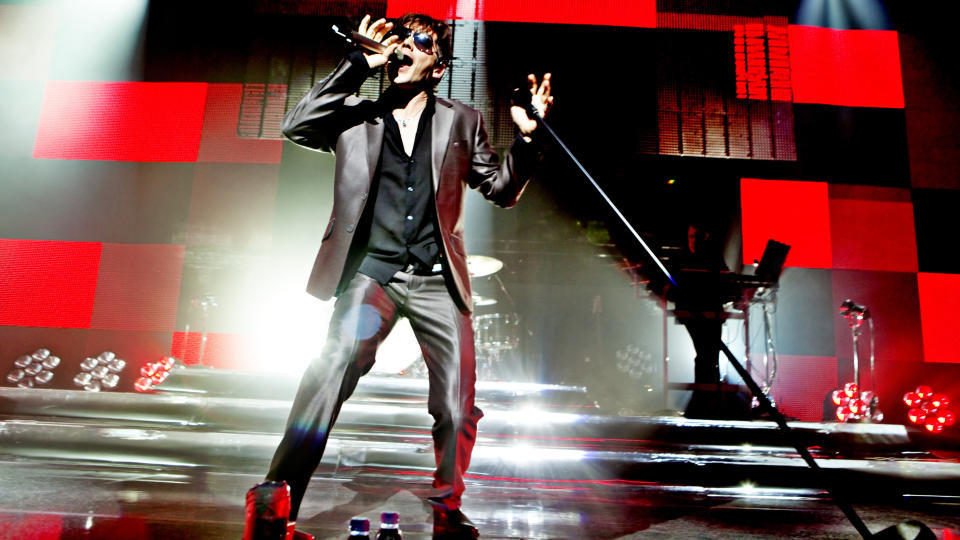 GIR SEG: I h�st kunngjorde Morten Harket, Magne Furuholmen og Paul Waaktaar-Savoy at de spiller sine siste konserter sammen i 2010. I oktober vil de for f�rste gang framf�re hele gjennombruddsalbumet �Hunting High And Low� . Foto: Krister S�rb�