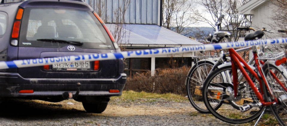 TRIPPELDRAP: En mann og et s�skenpar i ten�rene ble funnet drept i et hus i H�rn�sand tirsdag kveld. Foto: SCANPIX