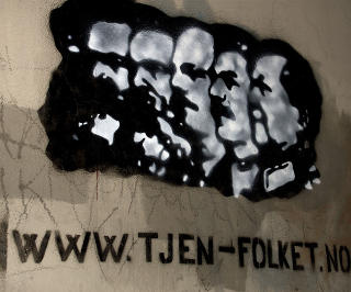 AKSJONER: I flere eposter p� de interne e-postene deles skrytebilder fra aksjoner. Foto: Tjen Folket