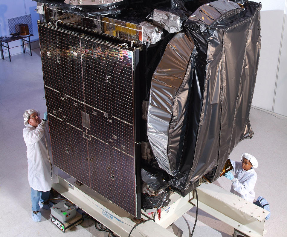 ZOMBIESATELLITT: Satellitten Galaxy 15 nekter � adlyde ordrer fra jorda, etter at den ble truffet av en solstorm 5. april. N� driver den rundt som en levende d�d i rommet, og truer med � �delegge signaler fra andre satellitter i nabolaget. Foto: ORBITAL SCIENCES