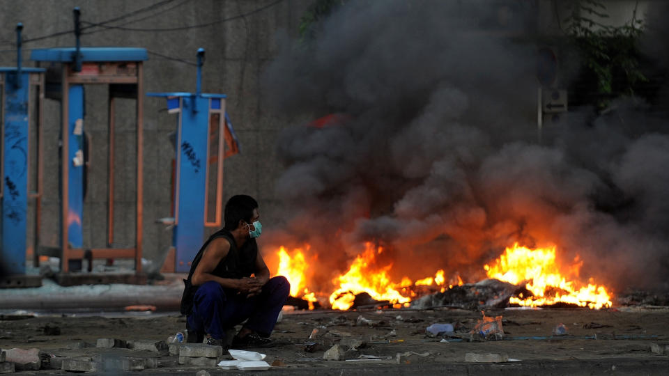38 DREPT: Siden 13. mai er 38 personer drept i gatekampene i Thailand. Foto: AFP