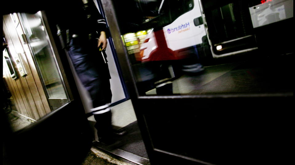 FORSVARER DLD: Lagring av data om for eksempel telefonbruk er et av politiets viktigste v�pen for � bekjempe kriminalitet, skriver politimester Bj�rnland. Illustrasjonsfoto: Linda N�sfeldt