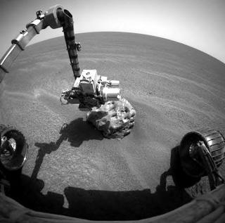 SEIGLIVET: Opportunity gj�r det den kan best: Gransker steiner p� Mars. Oppdraget skulle egentlig vare i 90 dager, men grunnet en enest�ende vilje til � overleve har den kj�rt rundt p� planeten i seks �r. Foto: AFP PHOTO/NASA/SCANPIX