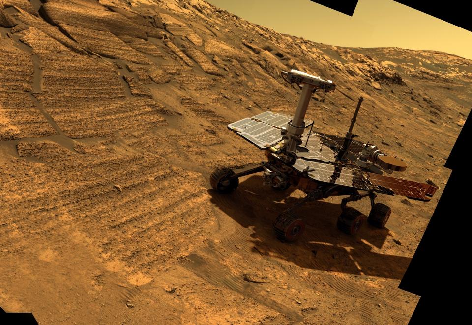 MIL ETTER MIL: Mars-roveren Opportunity har tatt tittelen som det eldste fart�yet i drift p� Mars-overflaten.