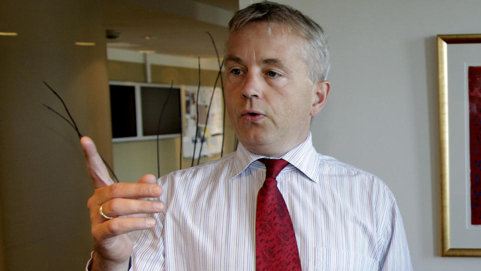 SER MOT DANMARK: I dag utnevner justisminister Knut Storberget et utvalg som skal se p� juryordningen. Han synes den danske modellen er spennende.
Foto: Geir B�lstad
