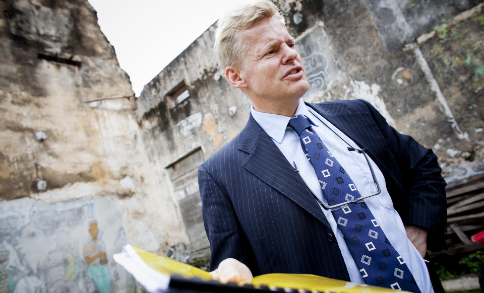 KAN MISTE ADVOKATBEVILLINGEN: Straffedommen mot Advokat Morten Furuholmen kan f�re til at han mister retten til � praktisere som advokat. Foto: Tore Meek / Scanpix