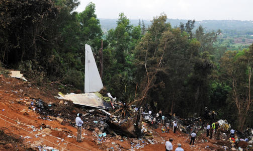 158 D�DE: 158 mennesker omkom da flyet krasjet under landing p� Mangelore flyplass s�r�st i India i g�r. �tte personer overlevde. Foto: AFP/SCANPIX