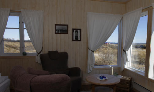 L�NAN Dette rommet har utsikt mot havet og sommerens midnattsol.