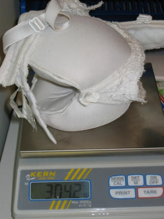 300 g: I BH-en fant politiet 300 gram kokain. Foto: Tollvesenet